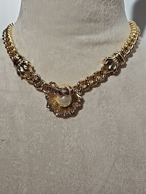 IVANA Oyster Shell Pearl Gold Tone Cuban Link  Pendant Necklace